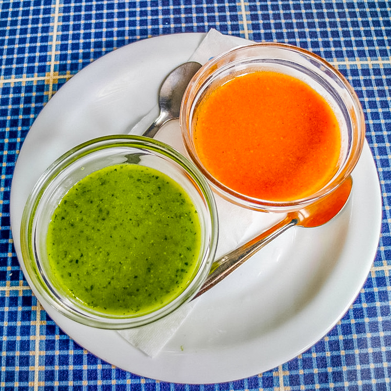 AtrakcyjnaTeneryfa - mojos-1 Jedzenie na Teneryfie - sosy mojo rojo i verde